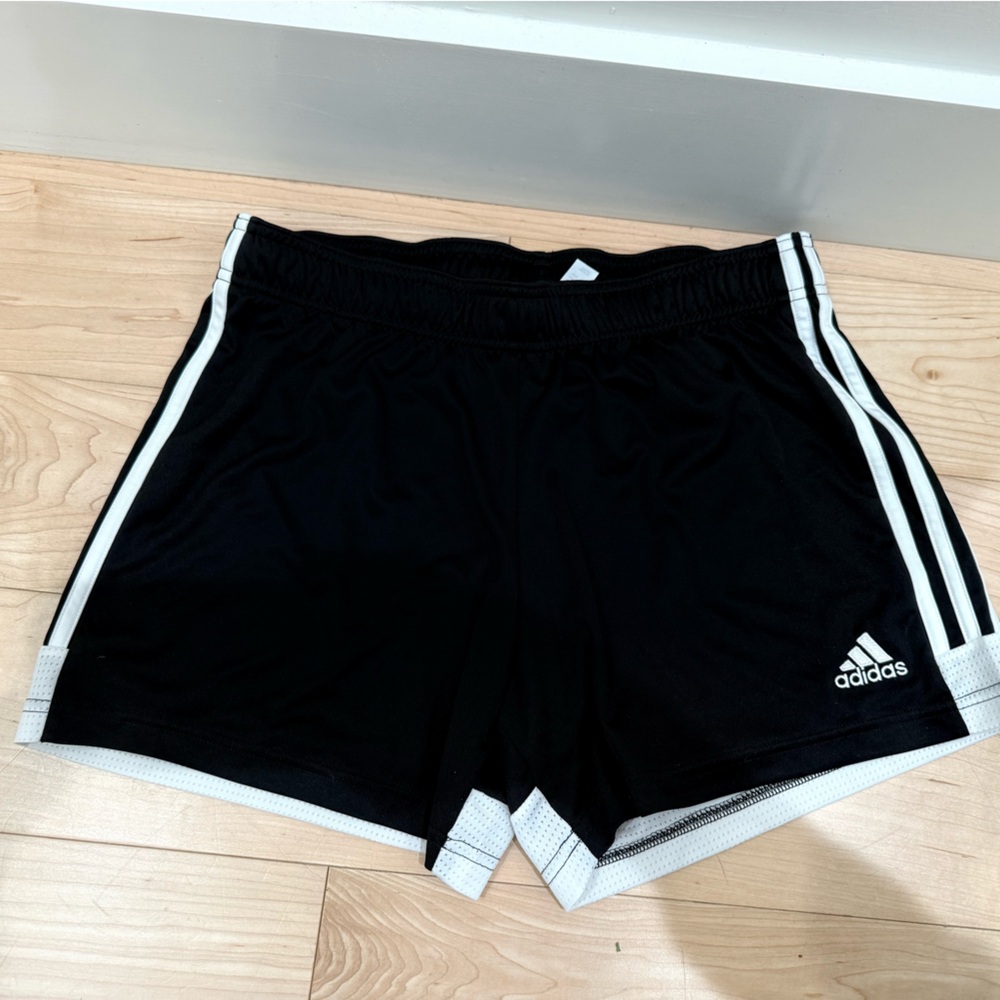 Adidas women’s Tastigo 19 shorts